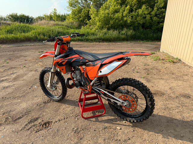 2015 ktm 250sx in Dirt Bikes & Motocross in Saskatoon - Image 2