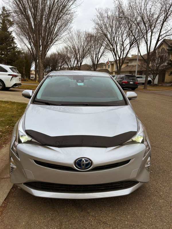 2017 Toyota Puris Touring Edtion Great Condition dans Autos et camions  à Ville d’Edmonton