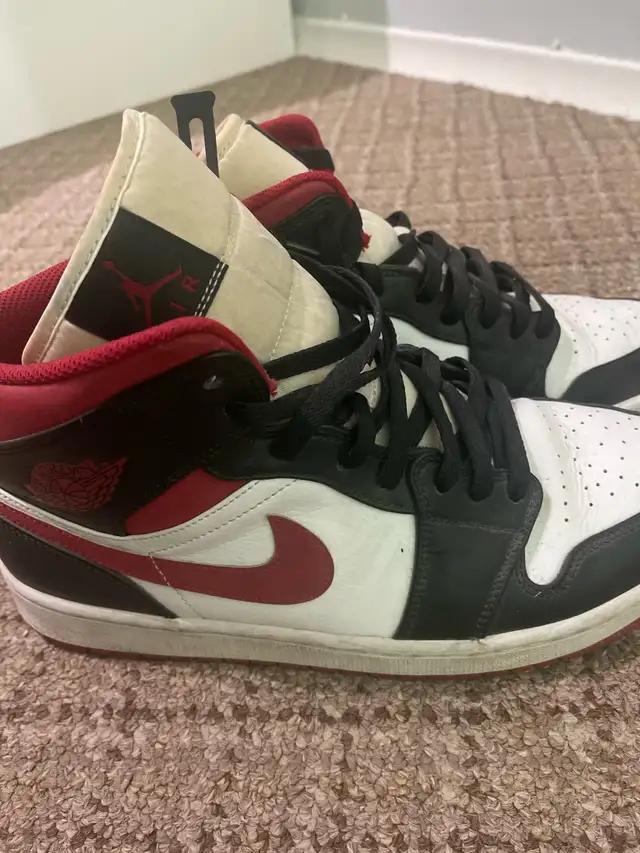 Used Nike Air Jordan’s in Men's Shoes in Kitchener / Waterloo - Image 3