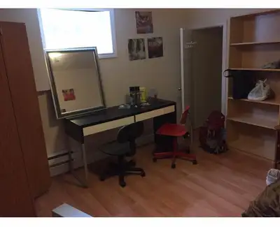 This cozy spacious and well-lit single room in a basement is conveniently located just steps away fr...
