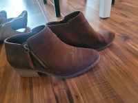 Boots size 8
