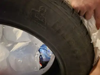 2 available sizes are in the pics Good for another winter or 2. Not using them due to i changed my v...