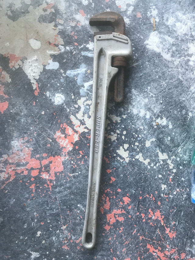 36” Aluminum pipe wrench in Hand Tools in Markham / York Region