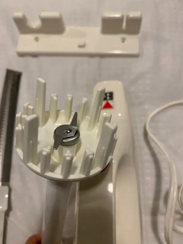 immersion hand blender and meat carver - made in France in Processors, Blenders & Juicers in Ottawa - Image 4