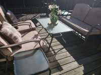 Patio furniture whole set in good condition$450