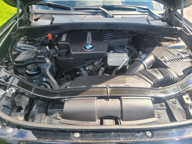 BMW X1 28i — photo 3