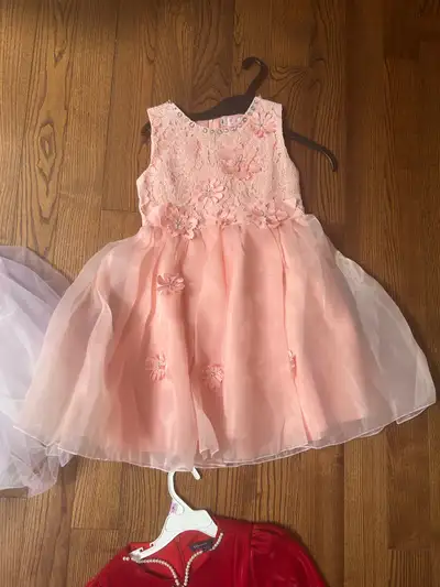 Like new girls princess dress, size 10 15 each, 50 for all 5