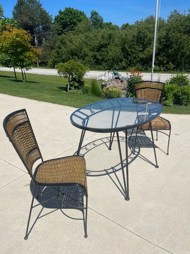 Wrought Iron Oval Glass Table/ 2 Chairs Patio/Kitchen in Patio & Garden Furniture in Owen Sound - Image 8
