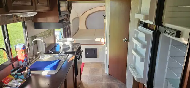2010 Dutchmen Kodiak TT hybrid camper trailer for sale in Travel Trailers & Campers in Owen Sound - Image 9