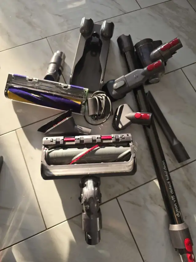 Dyson v15 cordless vacuum for sale in great condition in Vacuums in Edmonton - Image 5