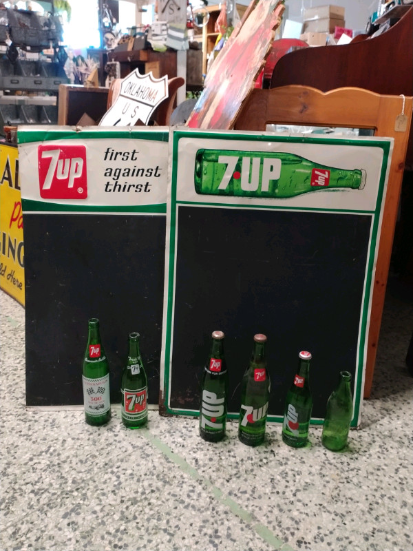 Vintage 7up bottles, crates, chalkboards, signs in Arts & Collectibles in Barrie - Image 2