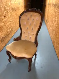 Ancien fauteuil de style