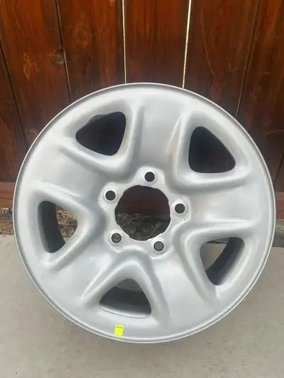 I'm selling a set of 4 steel rim for a 2007-2020 Toyota Tundra. It's new and never been used, as you...
