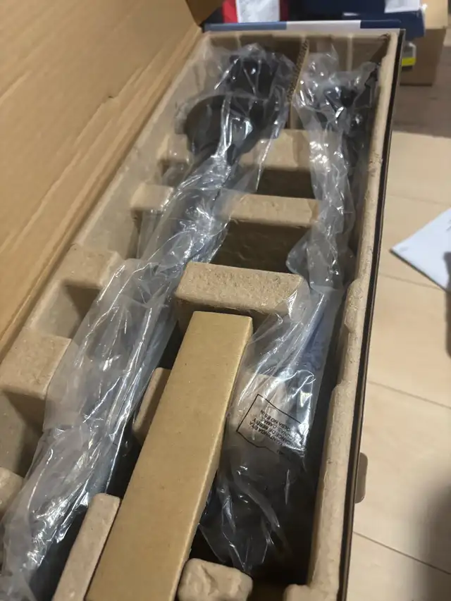 Insignia 35" Full-Motion Monitor Mount - Black Model: NS-SMMT2B5 in Other in Cambridge - Image 7