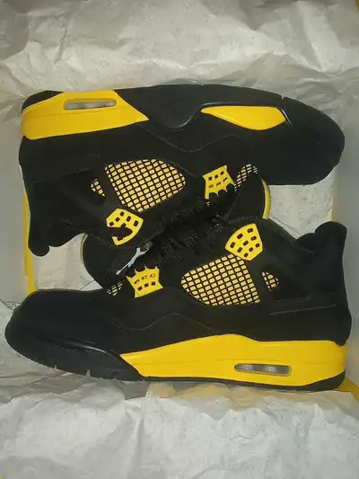Retro Jordan 4s, View more
