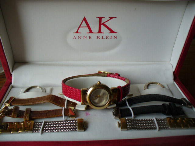 Coffret d'une montre interchangeable ANNE KLEIN DIAMOND dans Bijoux et montres  à Ville de Montréal