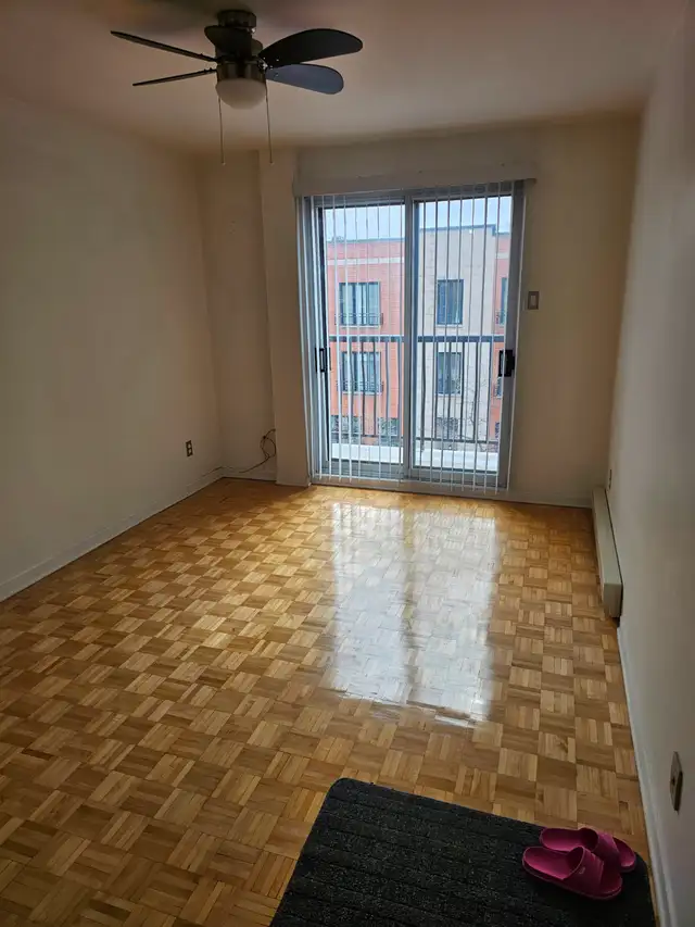 VILLERAY, 4 1/2, Non Chauffé, Troisième Étage, LIBRE