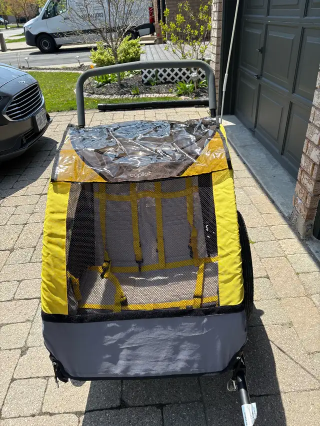 CoPilot Bike Trailer in Kids in Hamilton - Image 3
