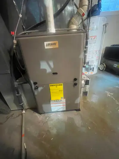 100,000 Btu Luxaire FURNACE. removed for renovations. Pick up DVP and 401 area Works with no issues