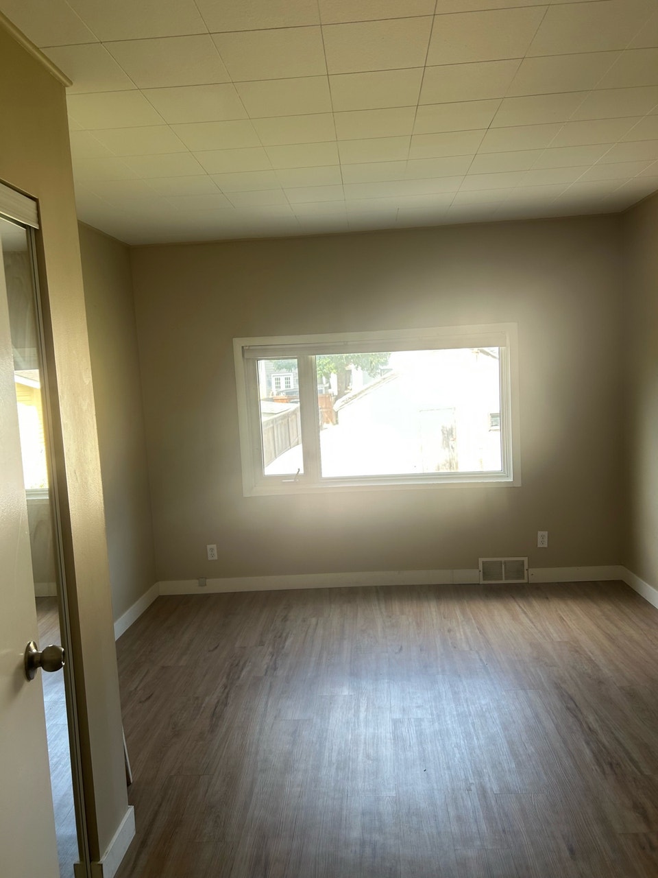 3 Bed 1 Bath Pet-Friendly Apartment 3