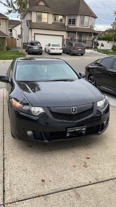 Selling my 2009 Acura TSX  (in really good condition)