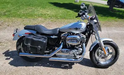 I'm listing this for my dad who can't ride anymore. Has Vance & Heinz Pipes, with 12000 km NOTE: Bra...