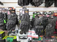 Motorcycle Gloves Great Selection and Prices - RE-GEAR Oshawa