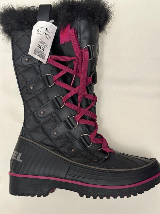 Sorel women’s boots in Women's - Shoes in Markham / York Region - Image 3