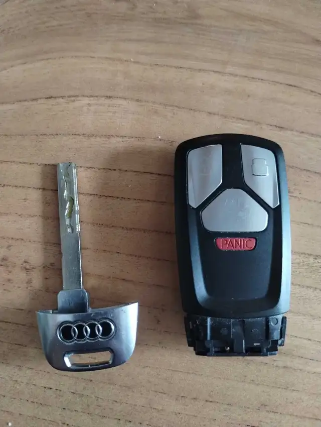 Audi A4 Allroad Key FOB $100 in Other Parts & Accessories in Cambridge - Image 4