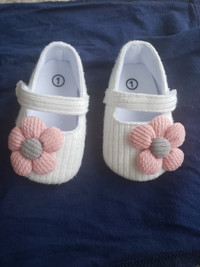Newborn babygirl cute shoes size 1