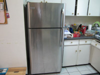 Classic Frigidaire 30inch Top Freezer Refrigerator X Condition!!