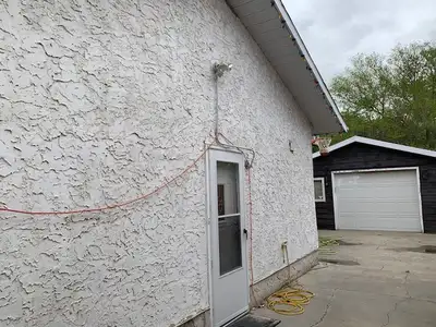 House for Rent (Two separate units) – Glen Cairn Area, Regina (E