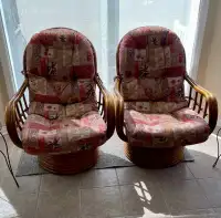 Two rattan armchairs / Deux fauteuils en rotin