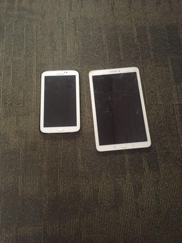 10 & 8 inch sumsung tab in iPads & Tablets in Winnipeg