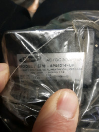 Samsung Ac/DC adapter output 14 V 3A