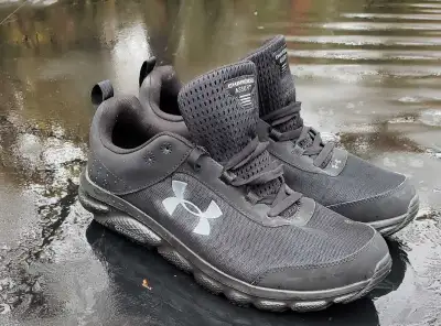 New Mens Size 14 Under Armour Running Shoes $75