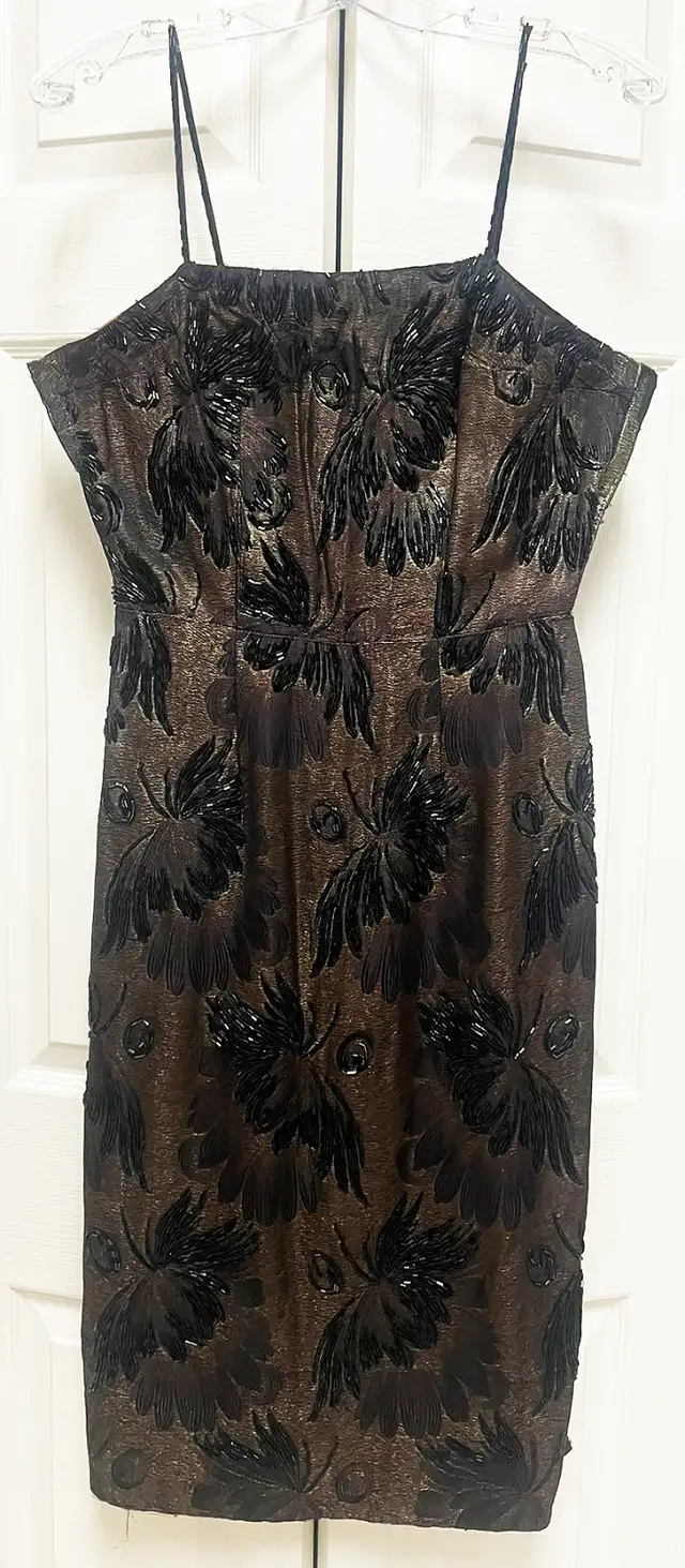 Elegant Beaded 2-piece Dress & Jacket Set, size 8 in Women's - Dresses & Skirts in Delta/Surrey/Langley - Image 4