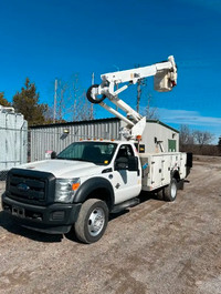 2015 Ford F550 with Altec AT37G Bucket Truck