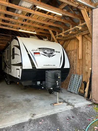 Ultra Lite Open Range 2410 RL 2018 : Toujours entreposé l’hiver dans un abris à l’intérieur, un seul...