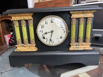 Antique/vintage- Pre 1900 Mantle Clock 6 Columns Gilded An antique pre-1900 mantel clock with six co...