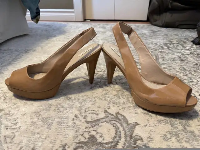 Zara ladies size 40 4” high heel shoes in brown in Women's - Shoes in Calgary - Image 8