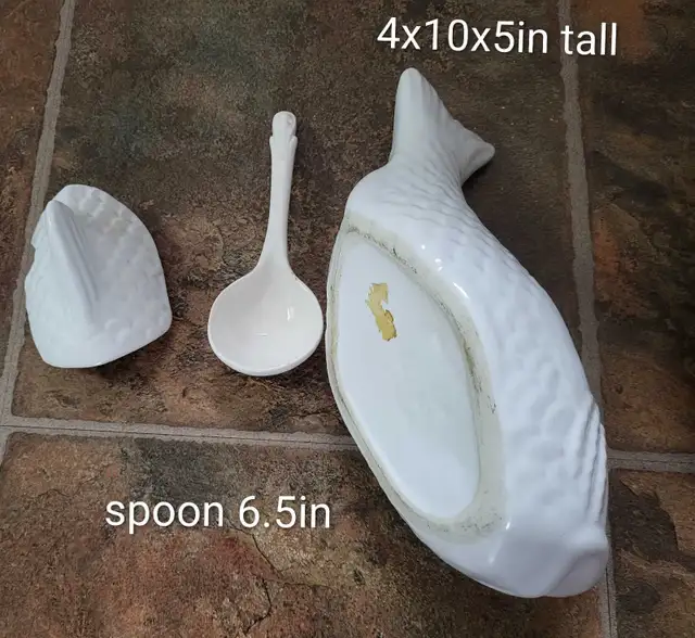 2 Vintage Fish Soup Tureen in Kitchen & Dining Wares in North Bay - Image 5