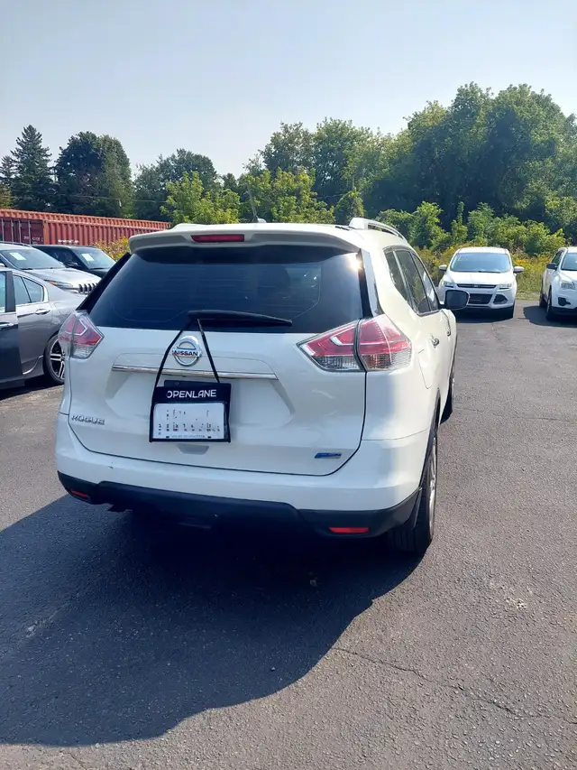 2015 Nissan Rogue S – Reliable SUV with Backup Camera62854389624963124