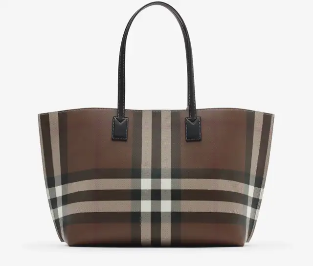 Burberry Médium Check Tote New with Tags in Women's - Bags & Wallets in Gatineau - Image 3