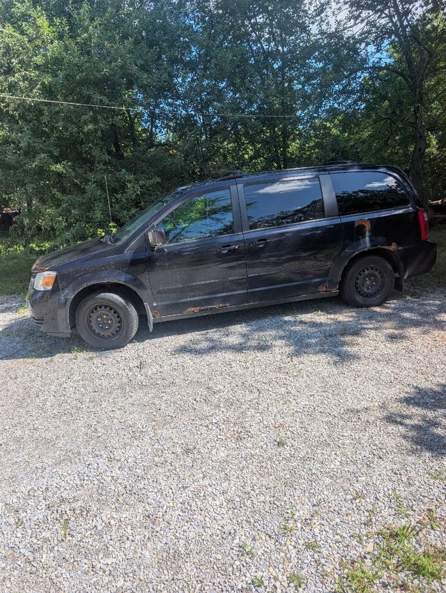 Dodge grand caravan 2010 bon état