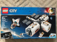 Lego 60227 City Lunar Space Station