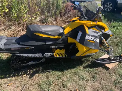 Very good condition 600 MXZ TNT skidoo rev xp Studded track Make me a reasonable offer Kids will onl...