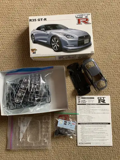 Aoshima 1:24 Scale Nissan R35 GT-R Plastic Model Kit. Imported from Japan Aoshima KIT NO. 041949 New...