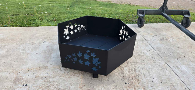 Steel Fire Pit in BBQs & Outdoor Cooking in Grand Bend - Image 3