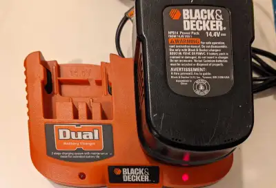 Black & Decker 14.4v dual charger and battery, View more